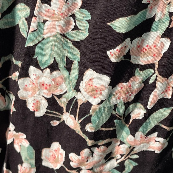 BNWT Cute Ruffle Dress w/cold shoulder strap. Purchased from Macy’s. Size 1x - Picture 8 of 9